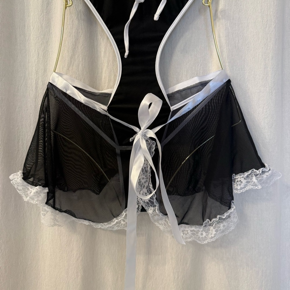 Elegant Black and White Lace Maid Lingerie Set - Picture 5 of 7
